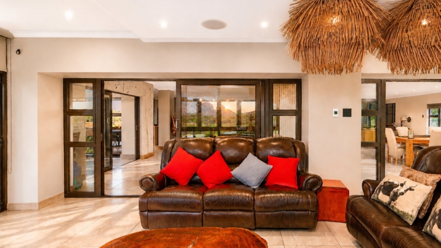 8 Bedroom Property for Sale in Birdwood Estate North West
